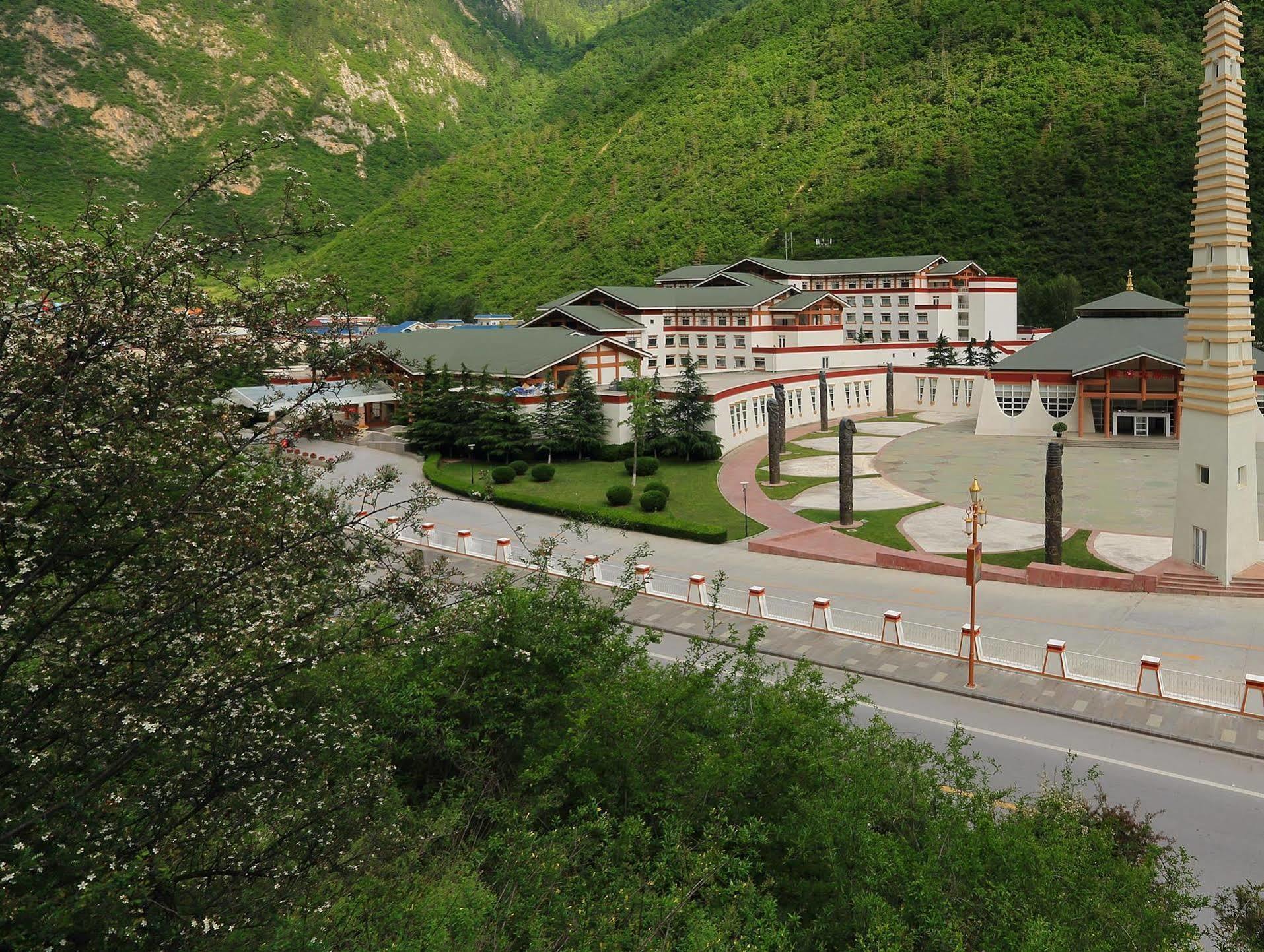 Sheraton Jiuzhaigou Resort Extérieur photo